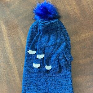 Soft beanie hat & gloves